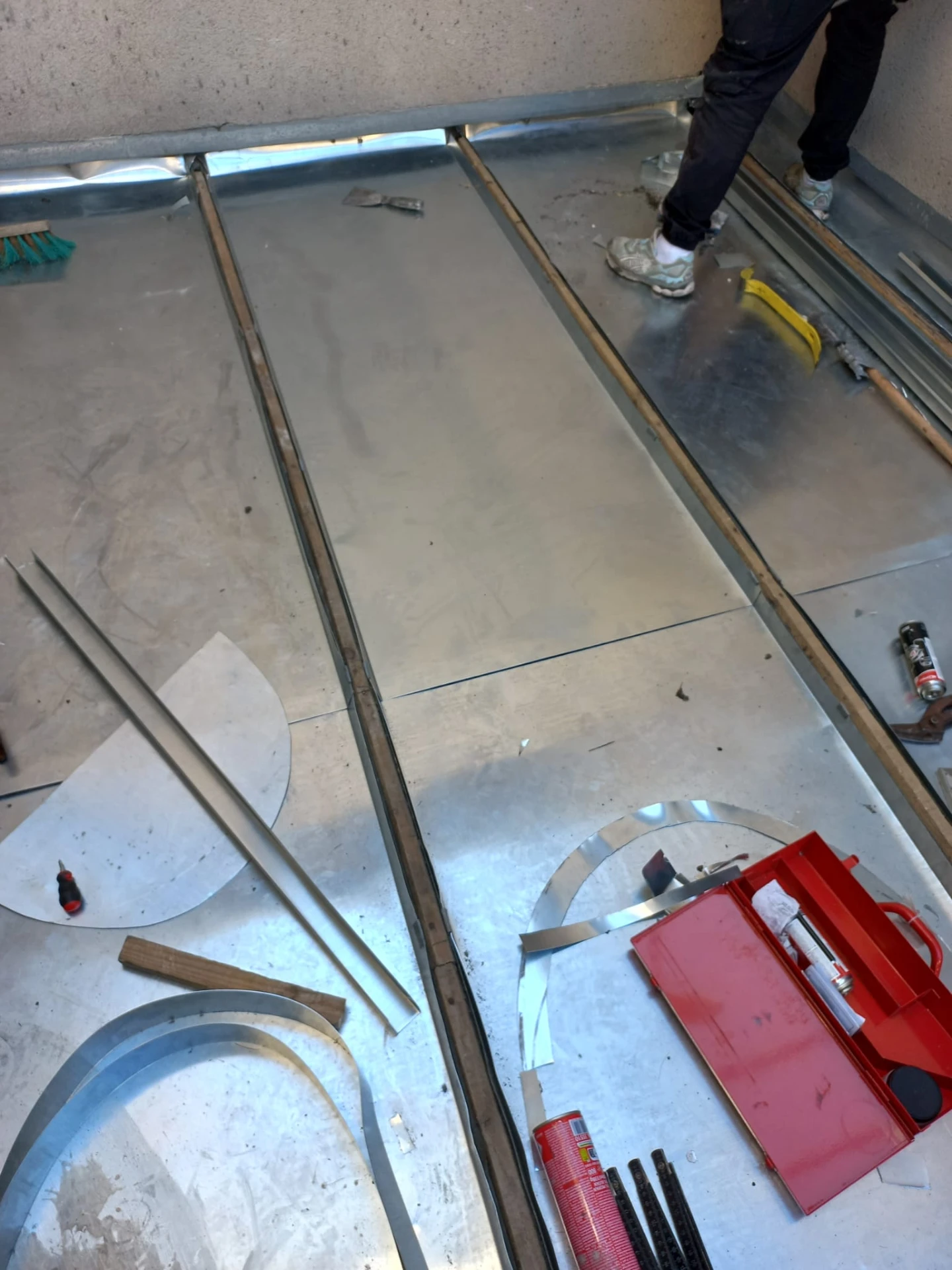 Travaux de zinguerie en cours